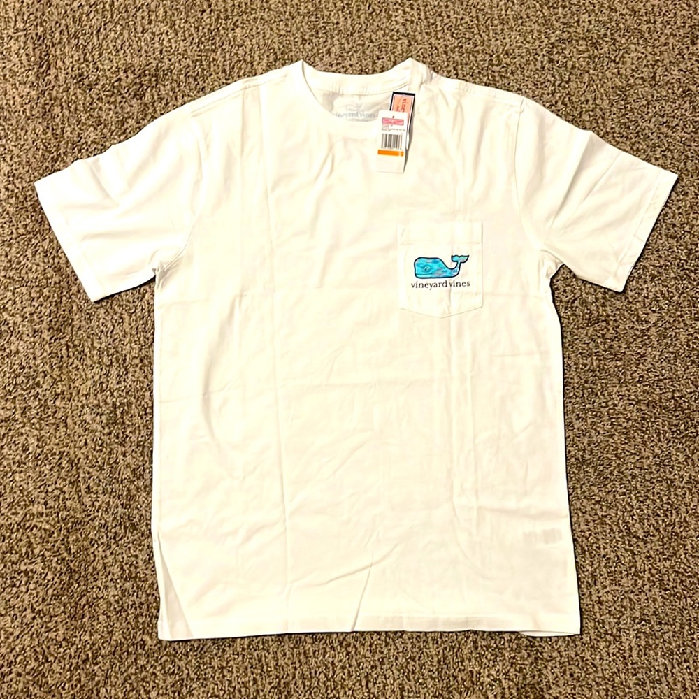 Vineyard vines t-shirt